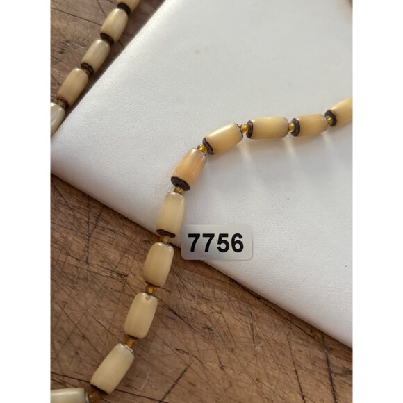 Vintage Beige & Brown Beaded Necklace With Barrel Clasp - Picture 2 of 9